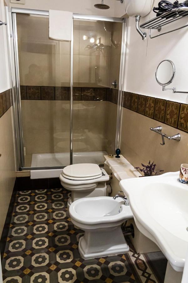 Donnafrancaflorio Guest house